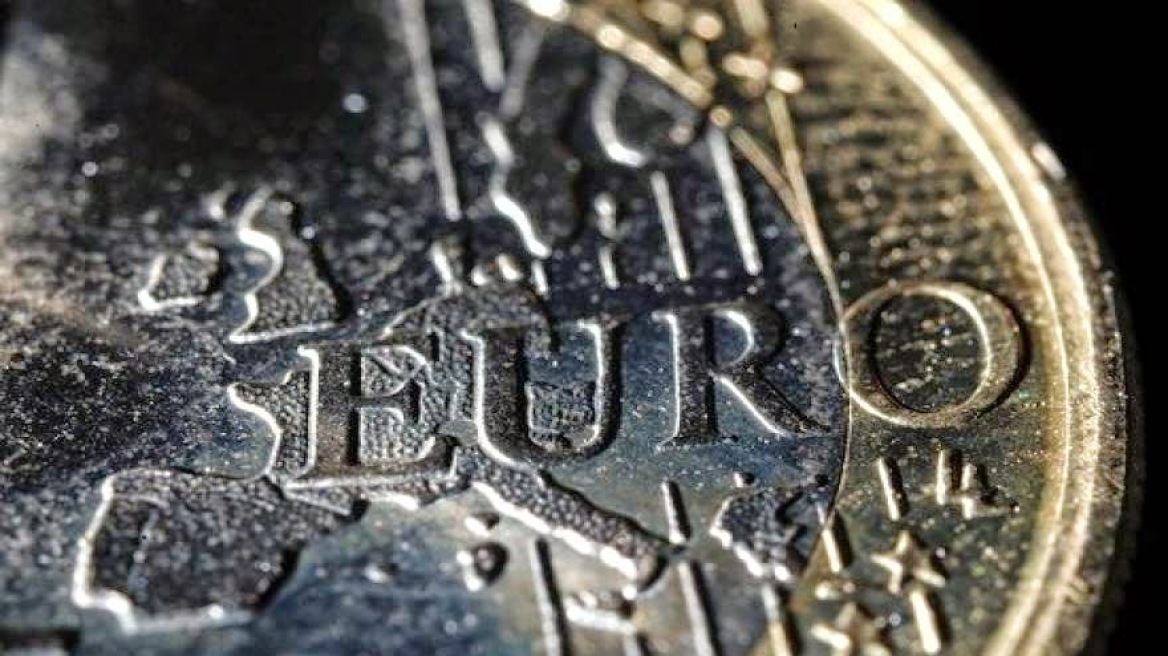 Handelsblatt: Παράταση έως το Νοέμβριο και τρίτο πρόγραμμα με 15,5 δισ. ευρώ
